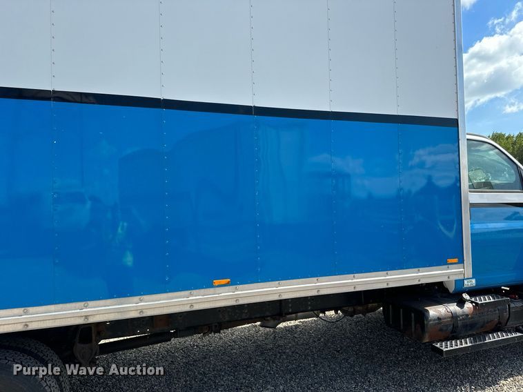 image for item DN0758 2009 GMC C6500 box truck