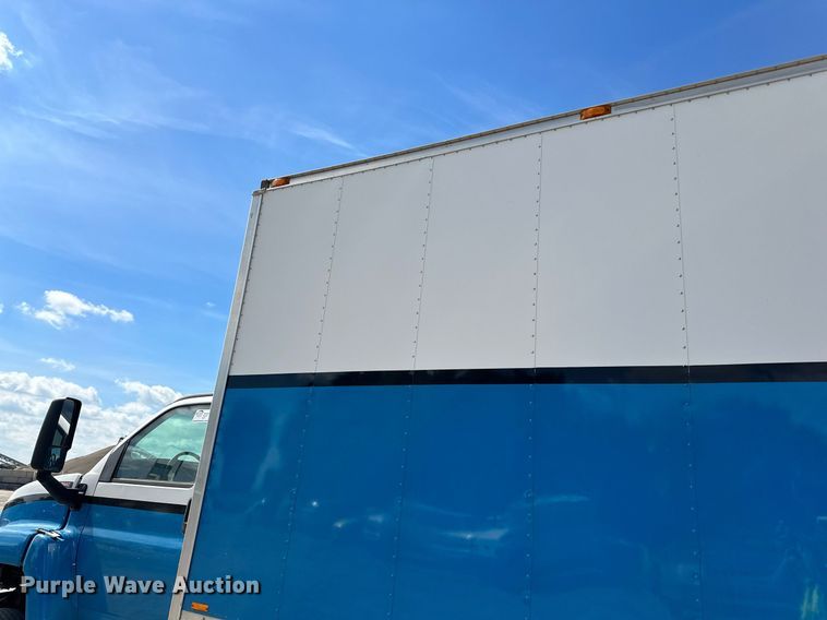 image for item DN0758 2009 GMC C6500 box truck