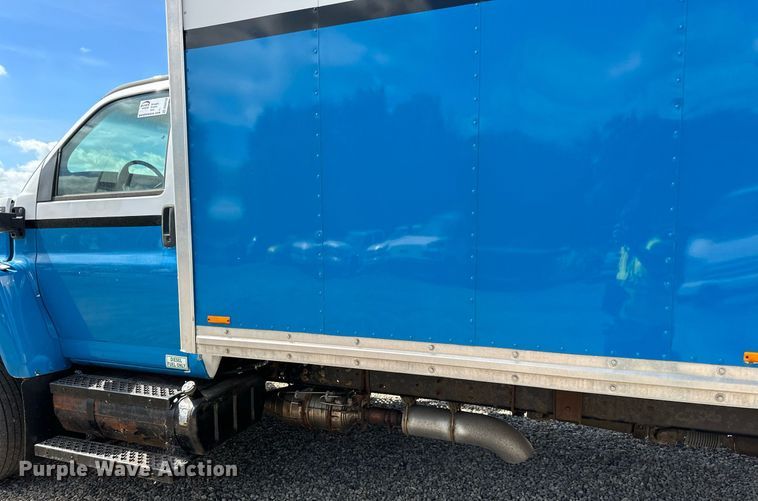 image for item DN0758 2009 GMC C6500 box truck