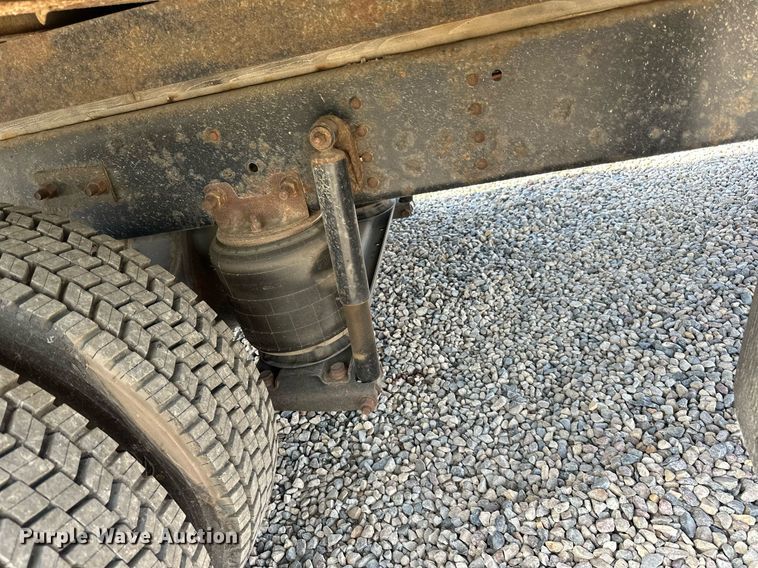 image for item DN0758 2009 GMC C6500 box truck