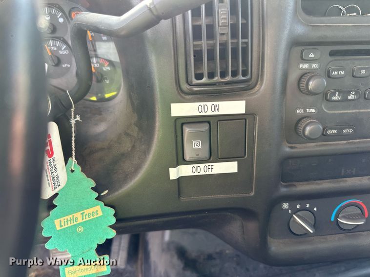 image for item DN0758 2009 GMC C6500 box truck