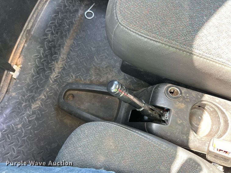 image for item DN0758 2009 GMC C6500 box truck