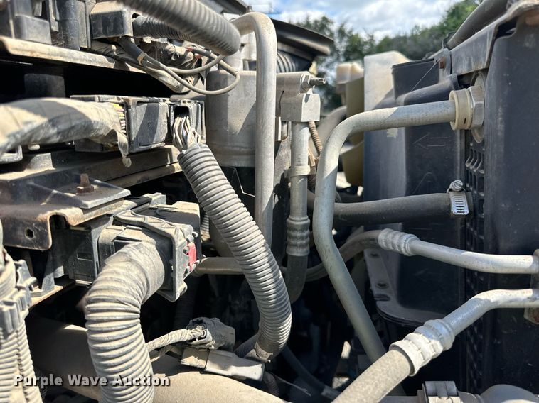 image for item DN0758 2009 GMC C6500 box truck