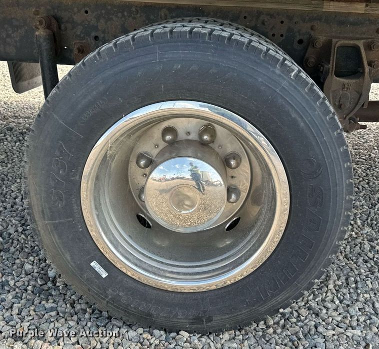 image for item DN0758 2009 GMC C6500 box truck