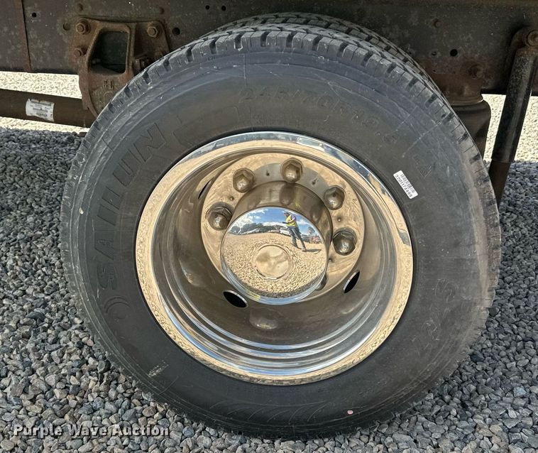 image for item DN0758 2009 GMC C6500 box truck