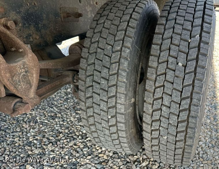 image for item DN0758 2009 GMC C6500 box truck