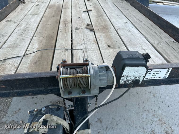 image for item DN0762 1991 Owens tilt deck utility trailer