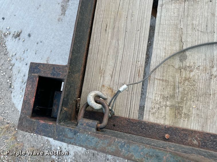 image for item DN0762 1991 Owens tilt deck utility trailer