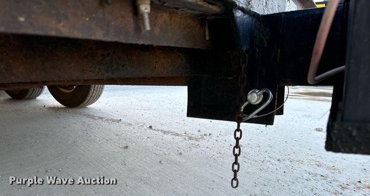 image for item DN0762 1991 Owens tilt deck utility trailer