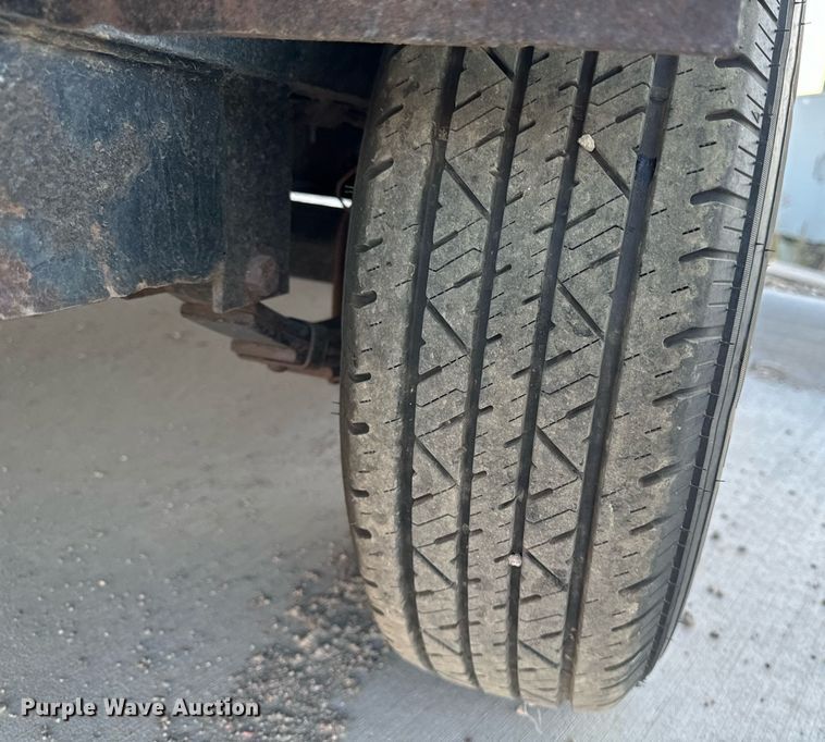 image for item DN0762 1991 Owens tilt deck utility trailer