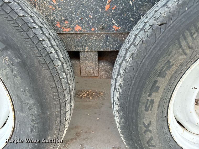 image for item DN0762 1991 Owens tilt deck utility trailer