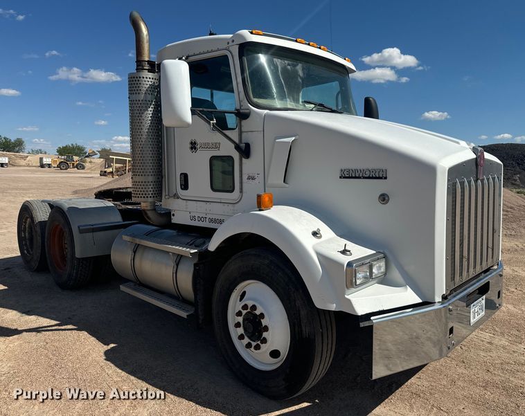 2006 Kenworth semi truck in Cozad, NE Item DN3264 for sale Purple Wave