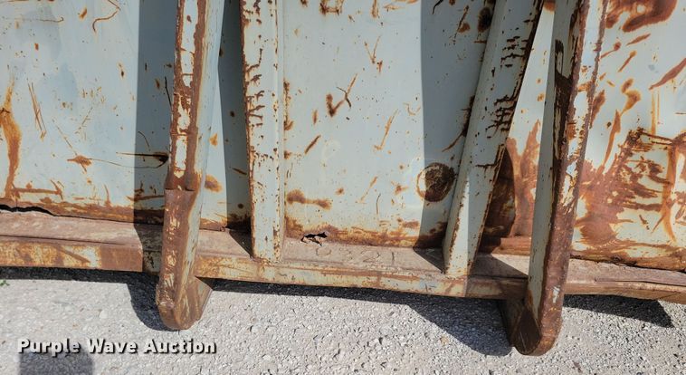 image for item DN3531 Roll-off dumpster