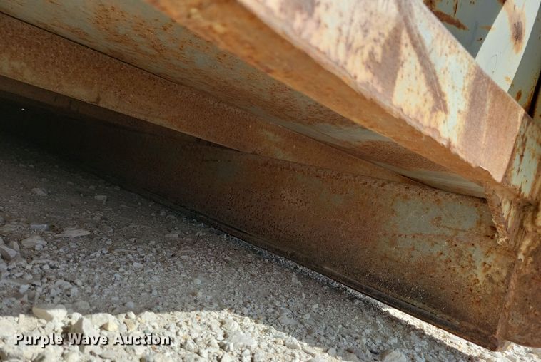 image for item DN3531 Roll-off dumpster