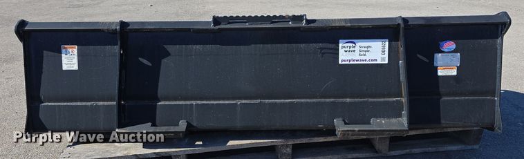 image for item DO5522 2019 Bradco Paladin 16266 skid steer bucket