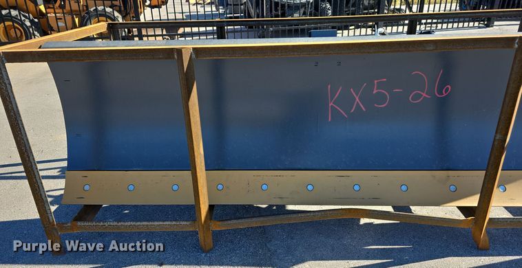 image for item DO5523 2024 Handy HSD96 skid steer dozer blade