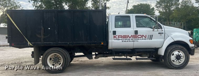 image for item DO7464 2008 Ford F750 Super Duty dump truck
