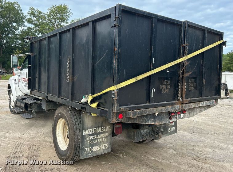 image for item DO7464 2008 Ford F750 Super Duty dump truck