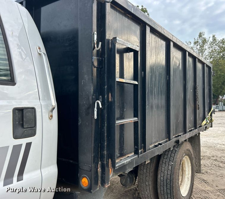 image for item DO7464 2008 Ford F750 Super Duty dump truck