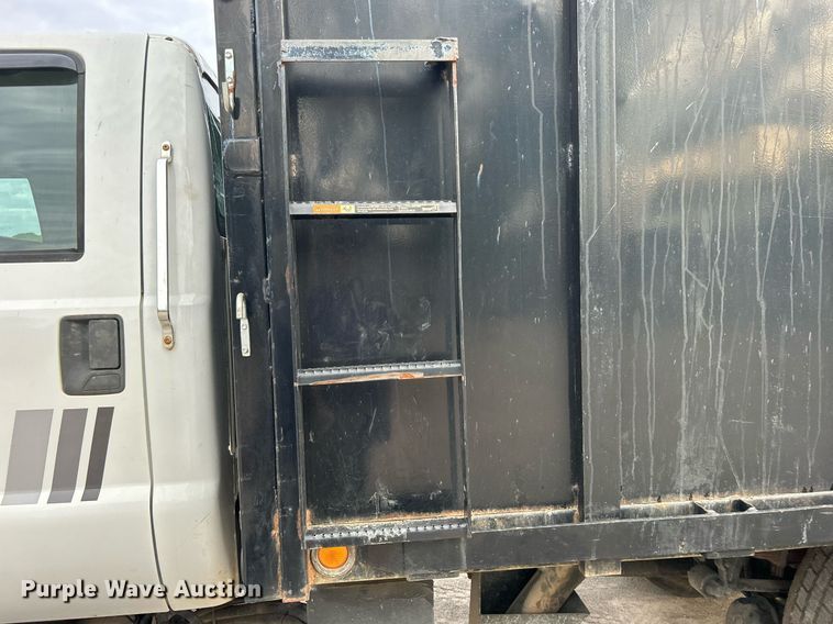 image for item DO7464 2008 Ford F750 Super Duty dump truck