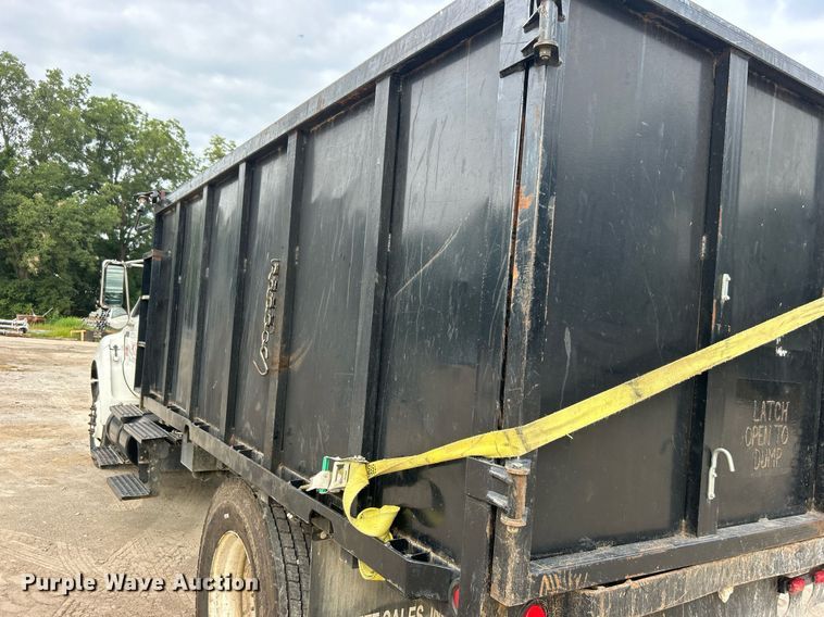 image for item DO7464 2008 Ford F750 Super Duty dump truck