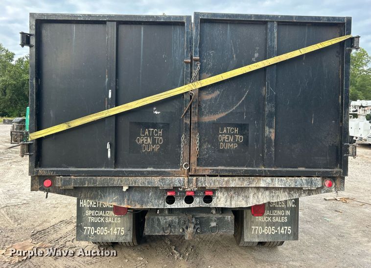 image for item DO7464 2008 Ford F750 Super Duty dump truck