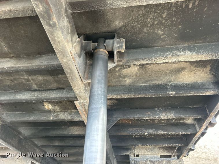 image for item DO7464 2008 Ford F750 Super Duty dump truck