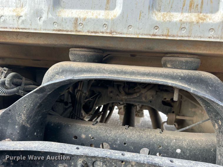 image for item DO7464 2008 Ford F750 Super Duty dump truck