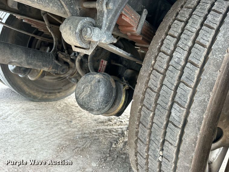 image for item DO7464 2008 Ford F750 Super Duty dump truck