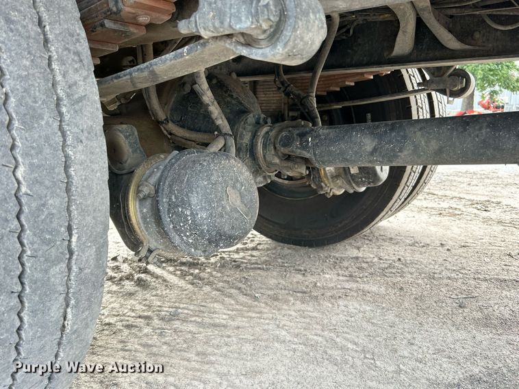 image for item DO7464 2008 Ford F750 Super Duty dump truck