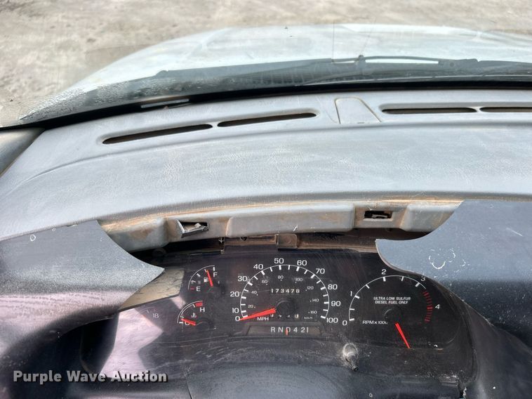 image for item DO7464 2008 Ford F750 Super Duty dump truck