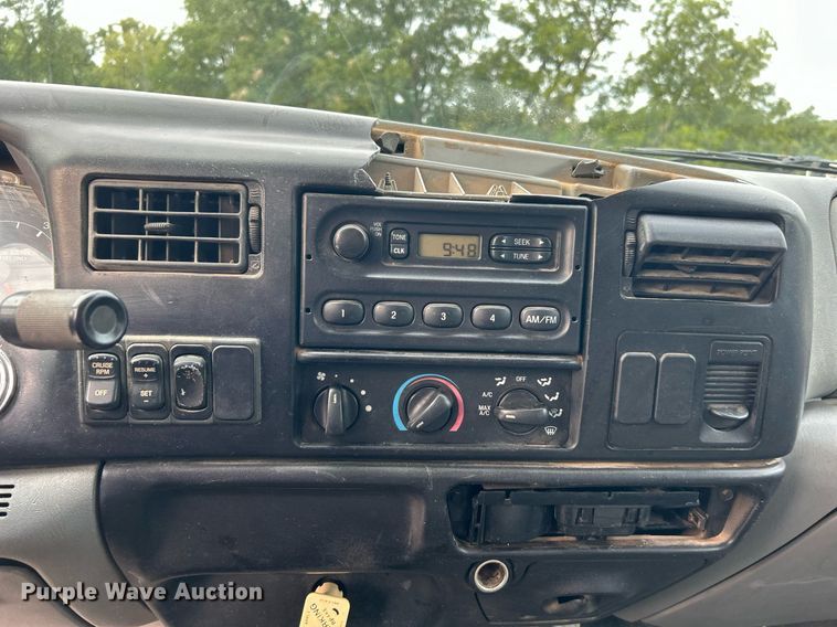 image for item DO7464 2008 Ford F750 Super Duty dump truck