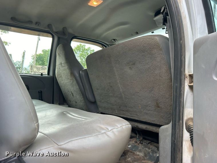 image for item DO7464 2008 Ford F750 Super Duty dump truck