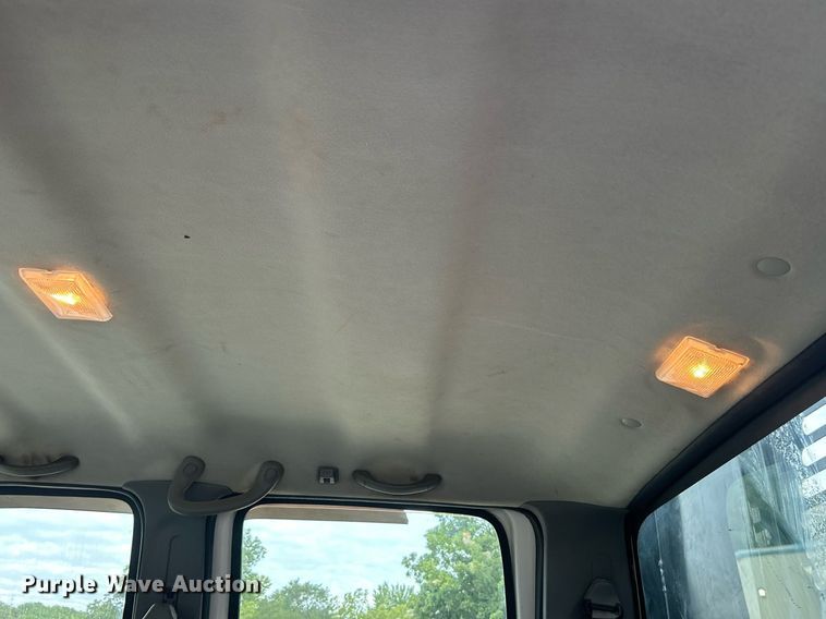 image for item DO7464 2008 Ford F750 Super Duty dump truck