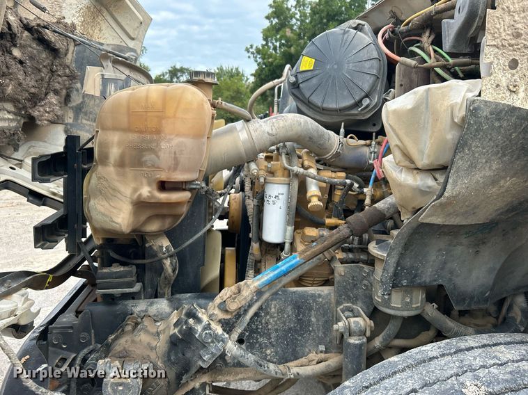 image for item DO7464 2008 Ford F750 Super Duty dump truck