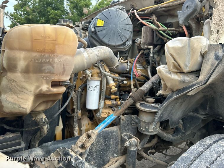 image for item DO7464 2008 Ford F750 Super Duty dump truck