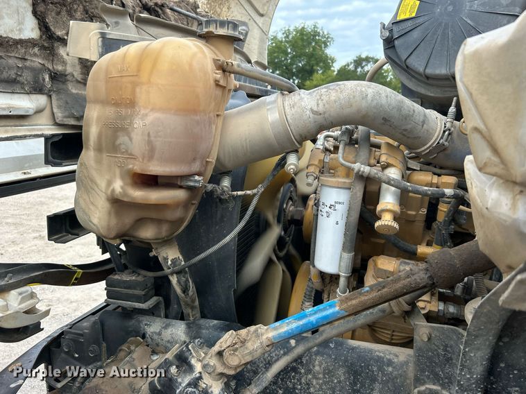 image for item DO7464 2008 Ford F750 Super Duty dump truck