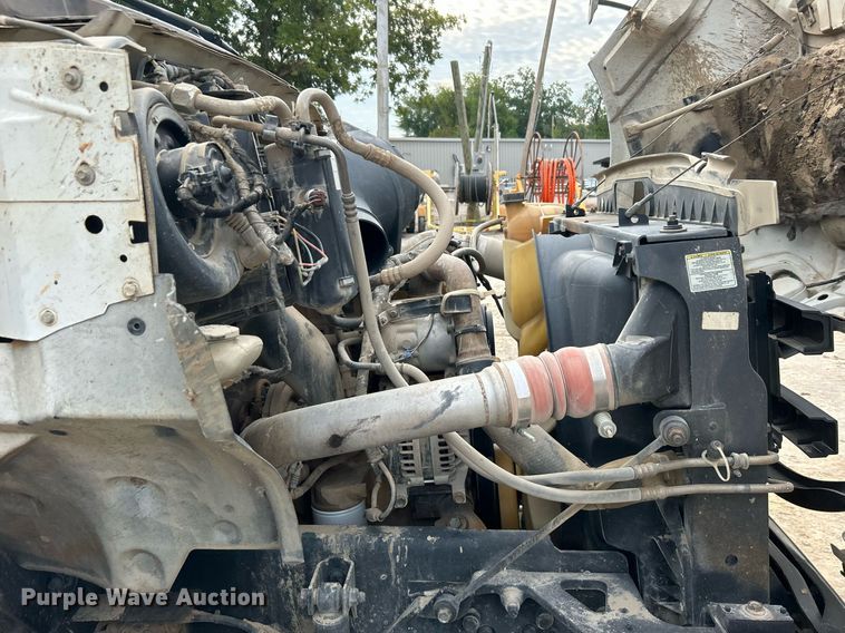 image for item DO7464 2008 Ford F750 Super Duty dump truck