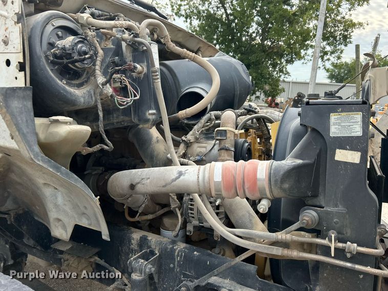 image for item DO7464 2008 Ford F750 Super Duty dump truck