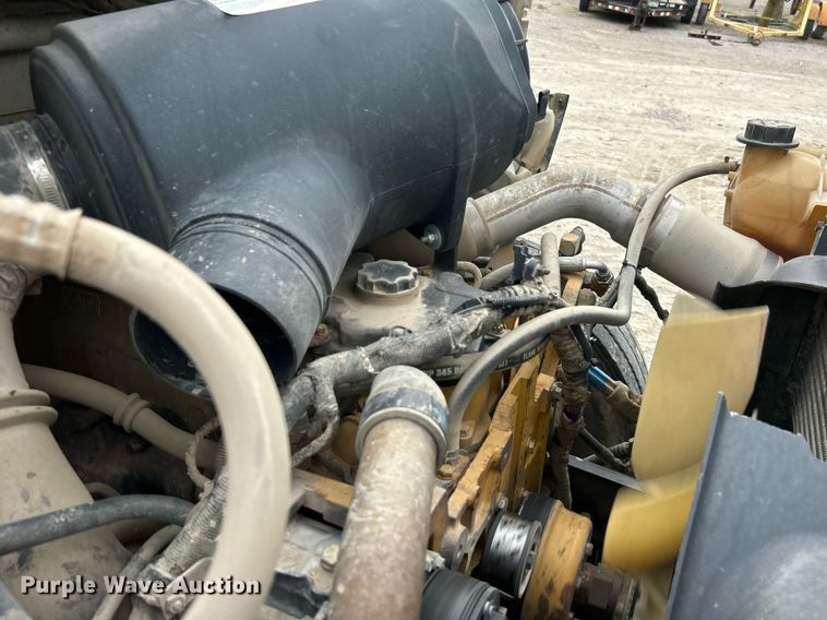 image for item DO7464 2008 Ford F750 Super Duty dump truck