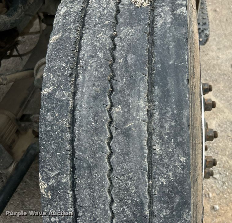 image for item DO7464 2008 Ford F750 Super Duty dump truck