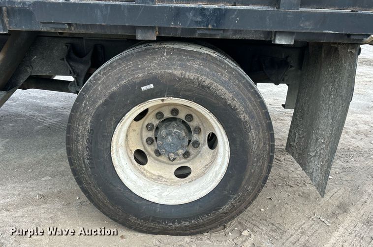 image for item DO7464 2008 Ford F750 Super Duty dump truck