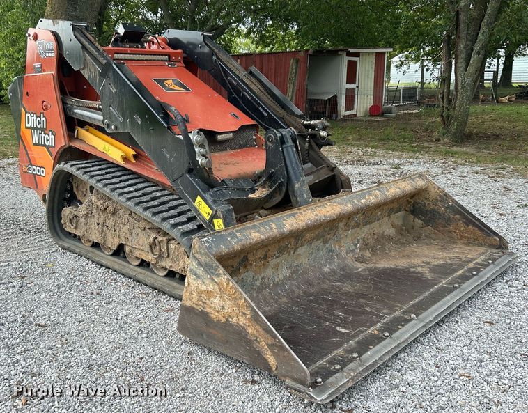 image for item DO7468 2021 Ditch Witch SK3000 compact utility loader