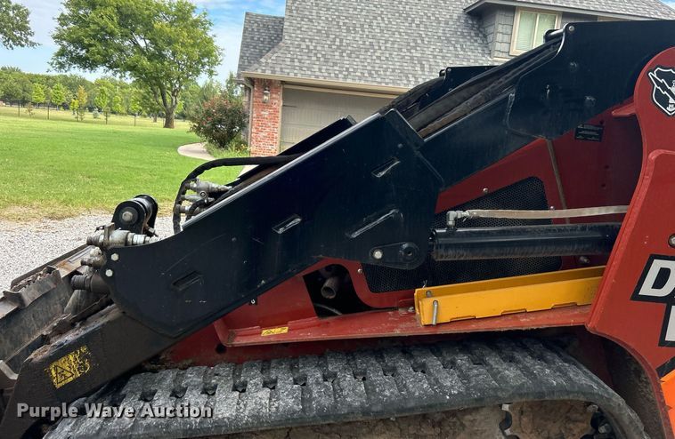 image for item DO7468 2021 Ditch Witch SK3000 compact utility loader