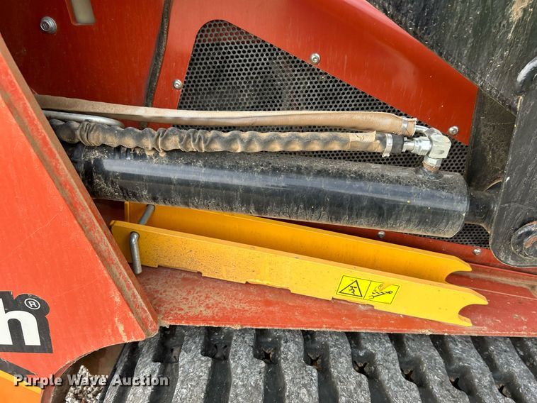 image for item DO7468 2021 Ditch Witch SK3000 compact utility loader