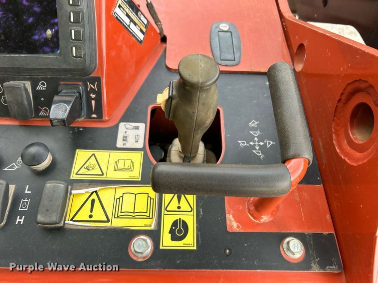 image for item DO7468 2021 Ditch Witch SK3000 compact utility loader