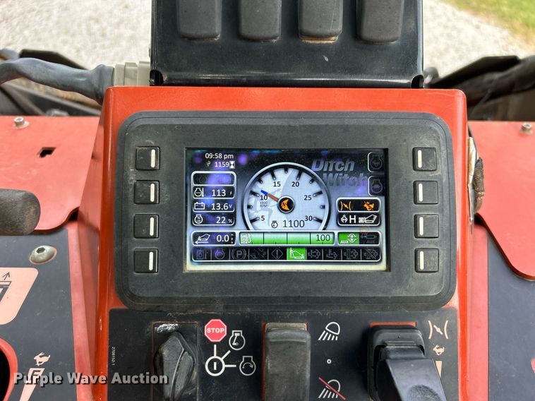 image for item DO7468 2021 Ditch Witch SK3000 compact utility loader