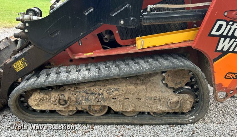 image for item DO7468 2021 Ditch Witch SK3000 compact utility loader