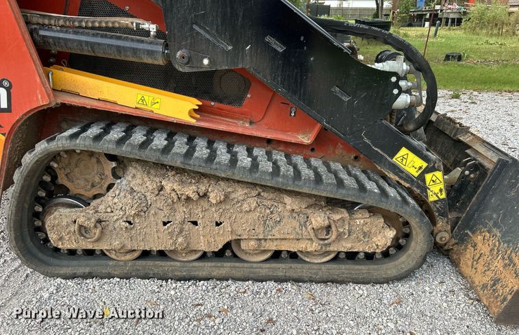 image for item DO7468 2021 Ditch Witch SK3000 compact utility loader