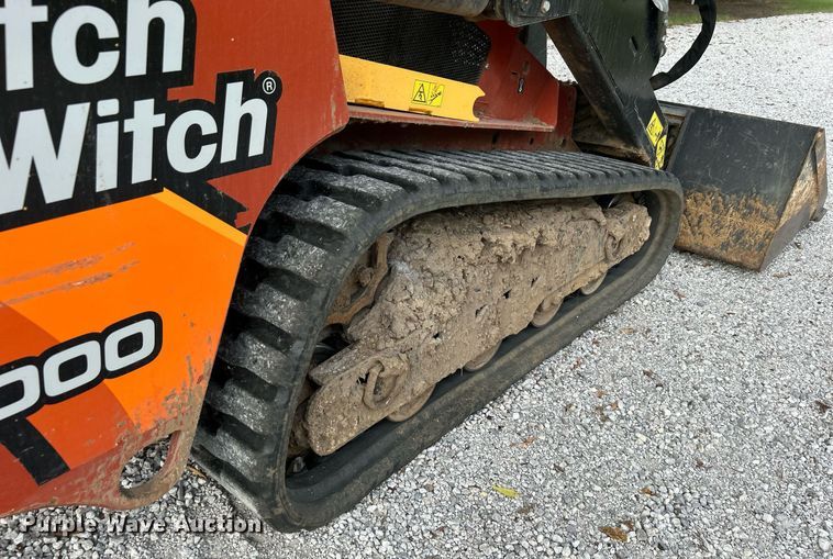 image for item DO7468 2021 Ditch Witch SK3000 compact utility loader